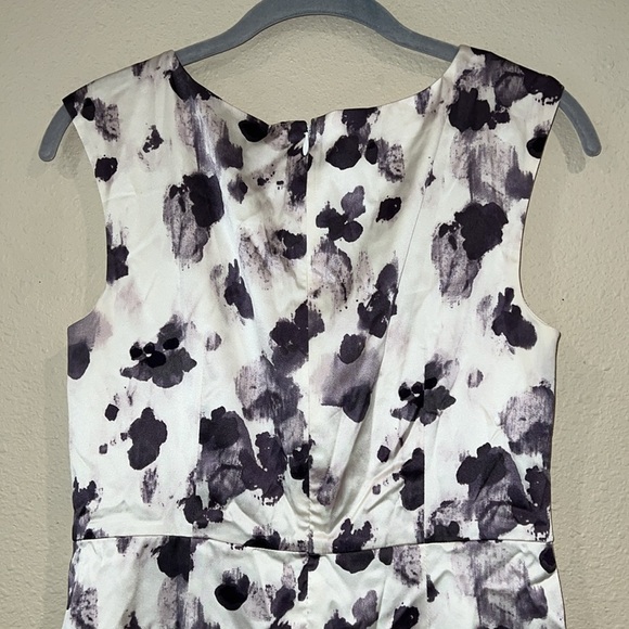 Ann Taylor Purple and White modern abstract Sheath Dress Bateau Neckline size 2 - Picture 6 of 9